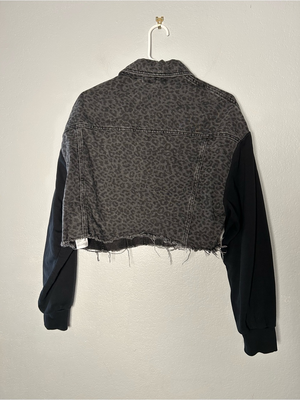 All Saints Gray Black Leopard Print Ander Cropped Denim Jacket with Knit Sleeves - Picture 9 of 10